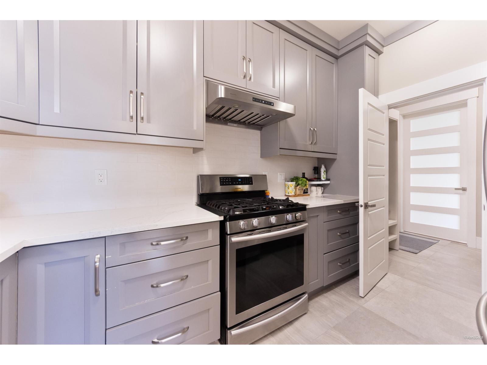 7679 155 Street, Surrey, British Columbia  V3R 9C1 - Photo 16 - R3134337