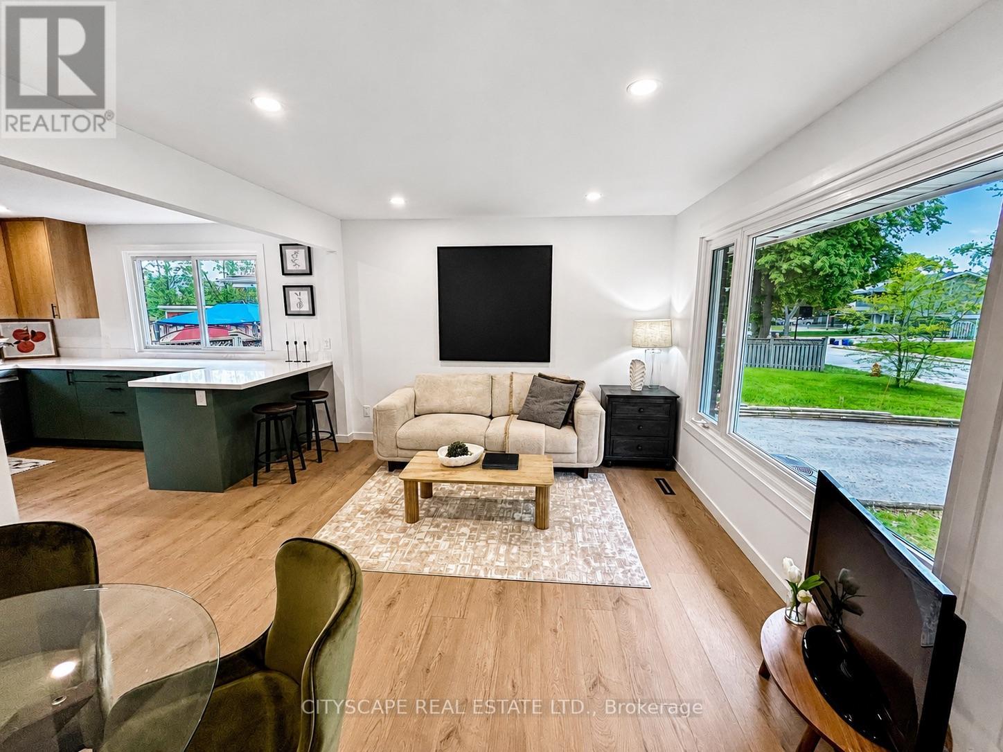 39 Carousel Avenue, Hamilton, Ontario  L9A 4L7 - Photo 5 - X13247426