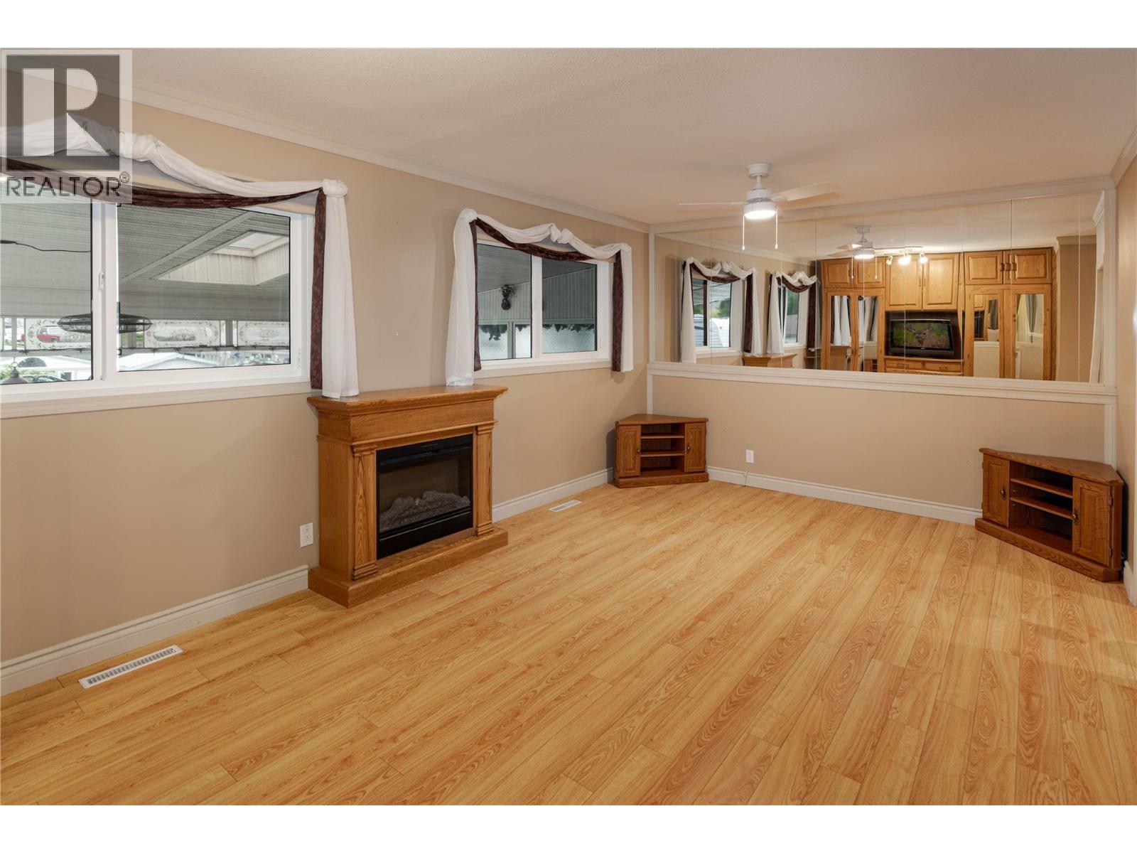 702 Hollydell Road, Kelowna, British Columbia  V1X 1L5 - Photo 13 - 10390712