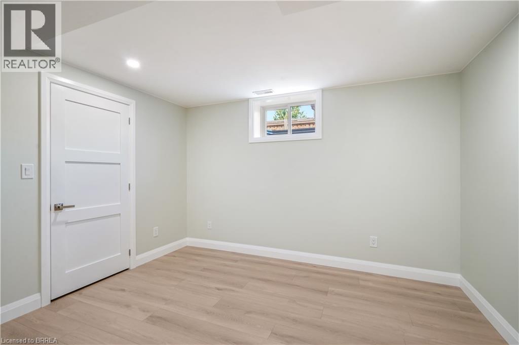 33 Tanglewood Terrace, Brantford, Ontario  N3R 3R8 - Photo 38 - 40837705