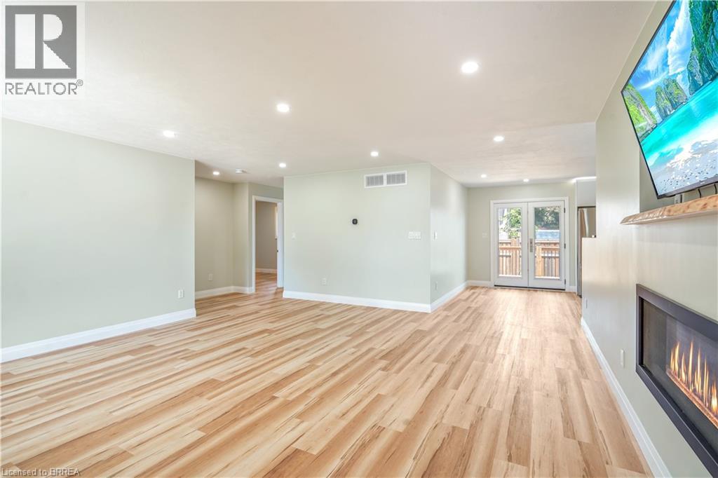 33 Tanglewood Terrace, Brantford, Ontario  N3R 3R8 - Photo 6 - 40837705