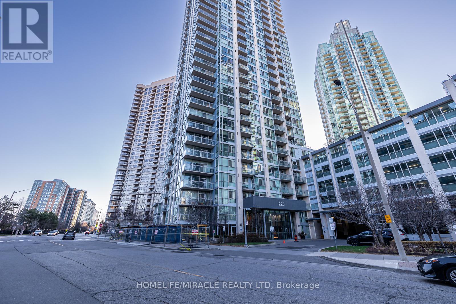 1508 - 225 Webb Drive, Mississauga, Ontario  L5B 4P2 - Photo 34 - W13432488