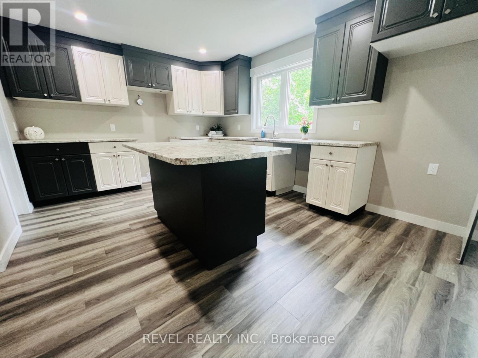 48 Sterling Avenue W, Timmins, Ontario  P4N 3K3 - Photo 4 - T13432870