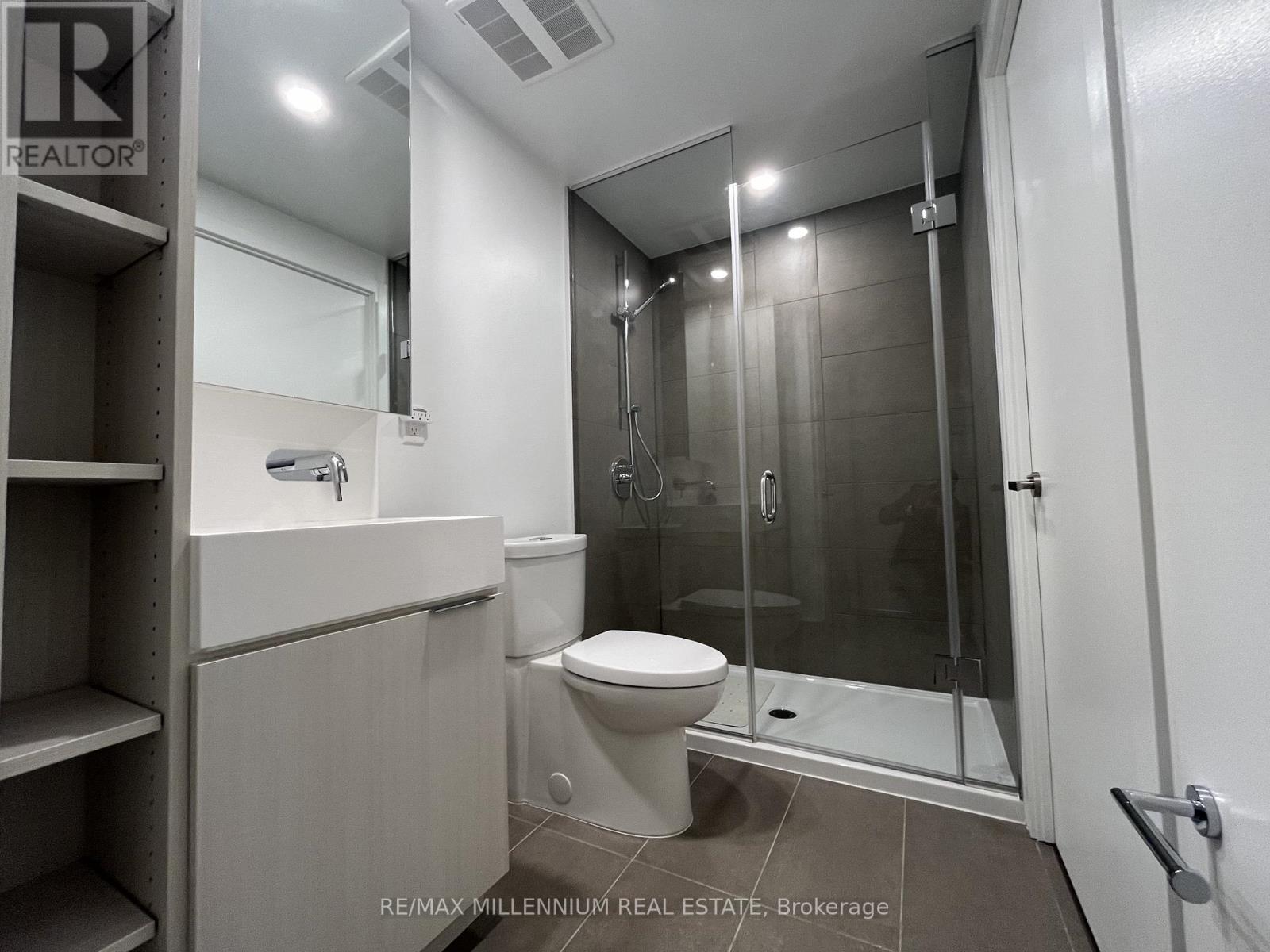 1608 - 370 Martha Street, Burlington, Ontario  L7R 0G9 - Photo 18 - W13432498