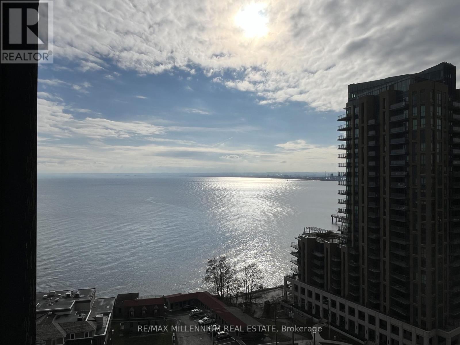 1608 - 370 Martha Street, Burlington, Ontario  L7R 0G9 - Photo 4 - W13432498