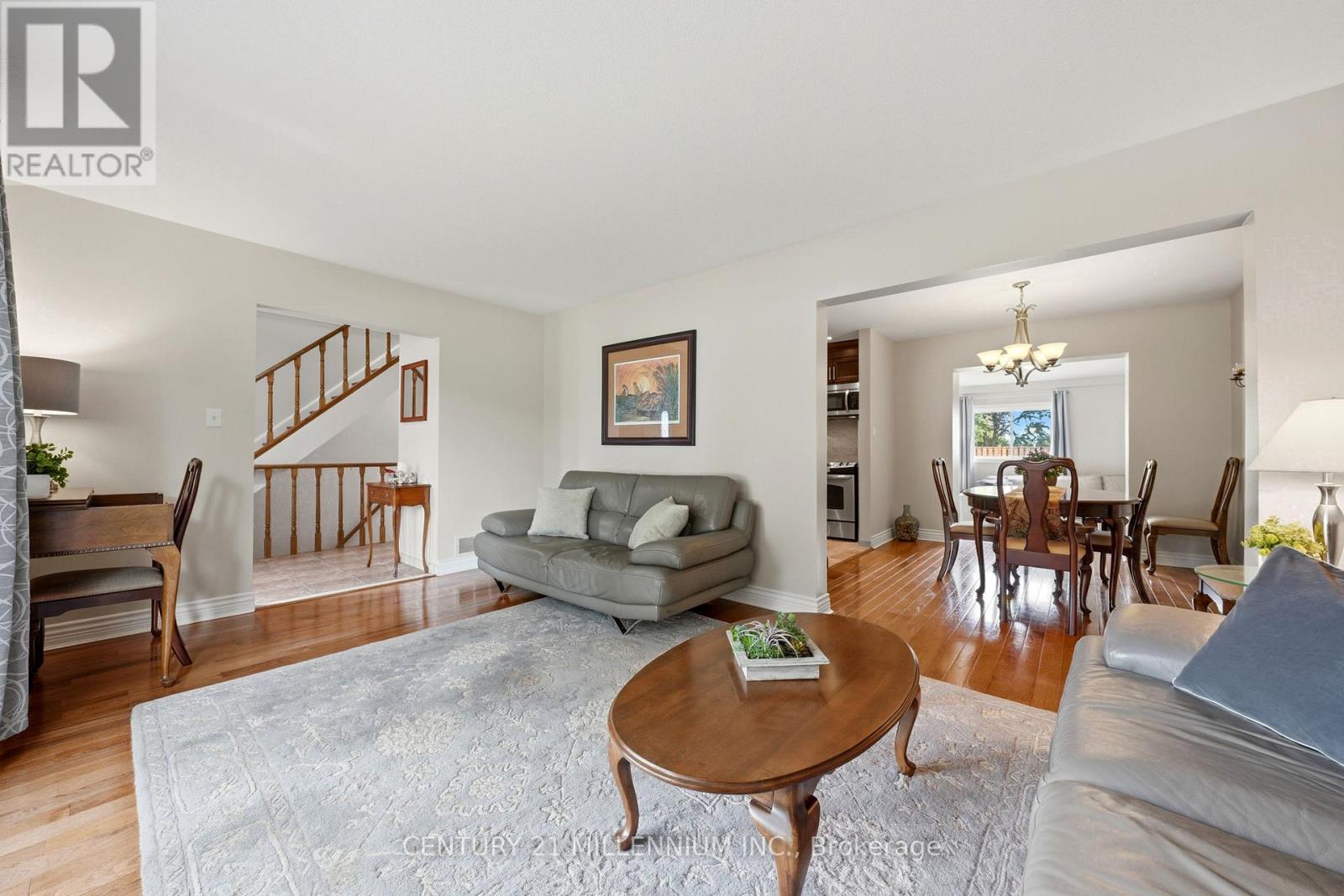 46 Dunblaine Crescent, Brampton, Ontario  L6T 3H2 - Photo 4 - W13432510