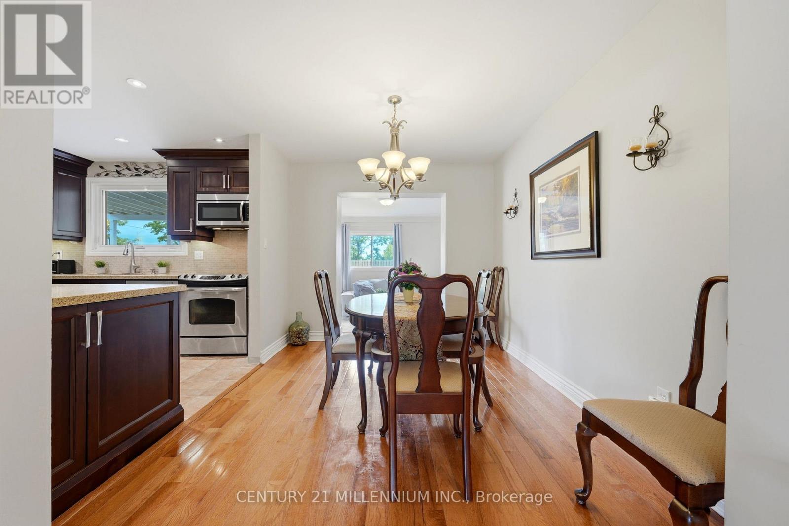 46 Dunblaine Crescent, Brampton, Ontario  L6T 3H2 - Photo 5 - W13432510