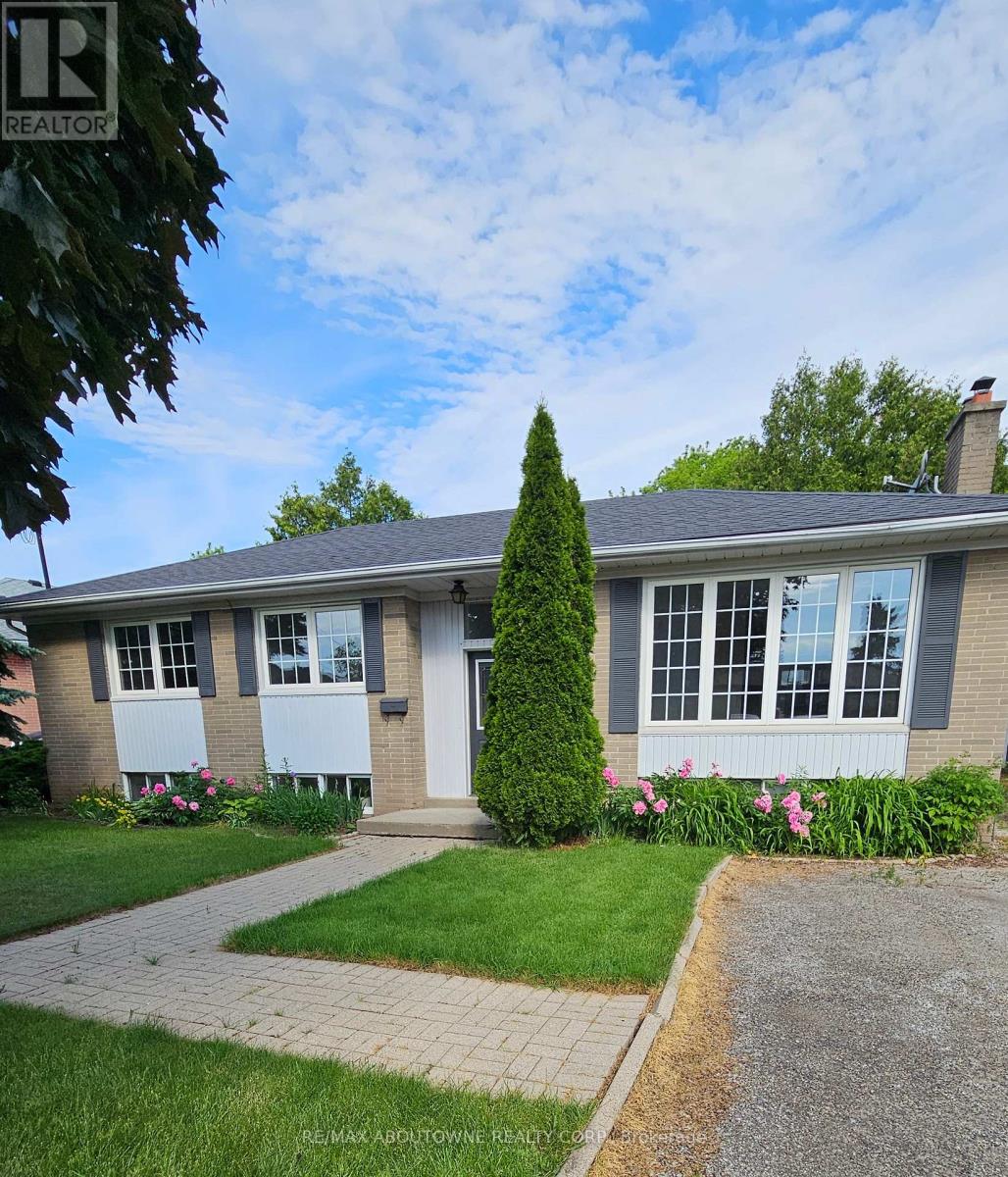 1377 SELKIRK AVENUE, Oakville, Ontario