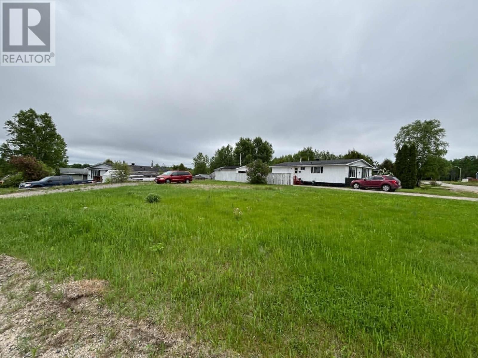 20 Partridge Ave, Manitouwadge, Ontario  P0T 2C0 - Photo 1 - TB2600100