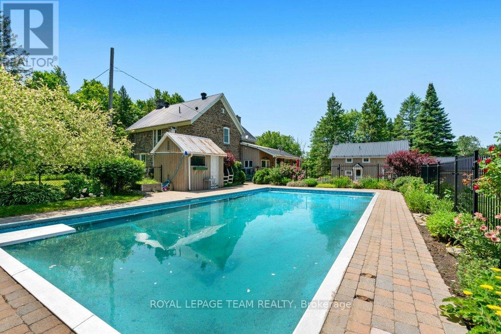 10095 Shaw Road, North Dundas, Ontario  K0E 1S0 - Photo 41 - X12483325
