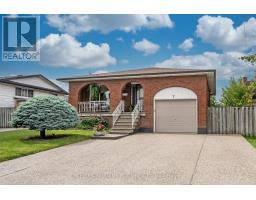 7 OAKLAND DRIVE, Hamilton, Ontario