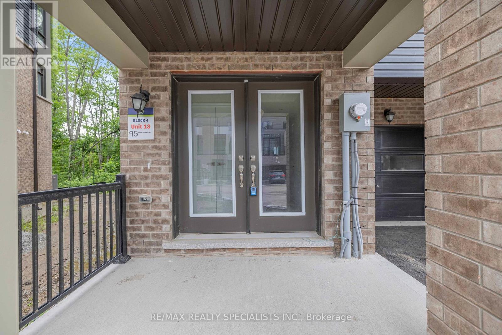 95 Marina Village Drive, Georgian Bay, Ontario  L0K 1S0 - Photo 3 - X13432484
