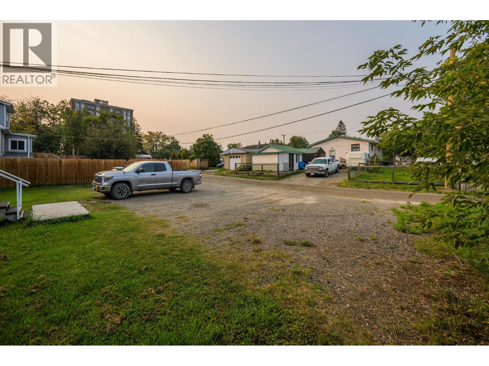 1200-1208 Cuddie Crescent, Prince George, British Columbia  V2L 4C5 - Photo 6 - R3134836