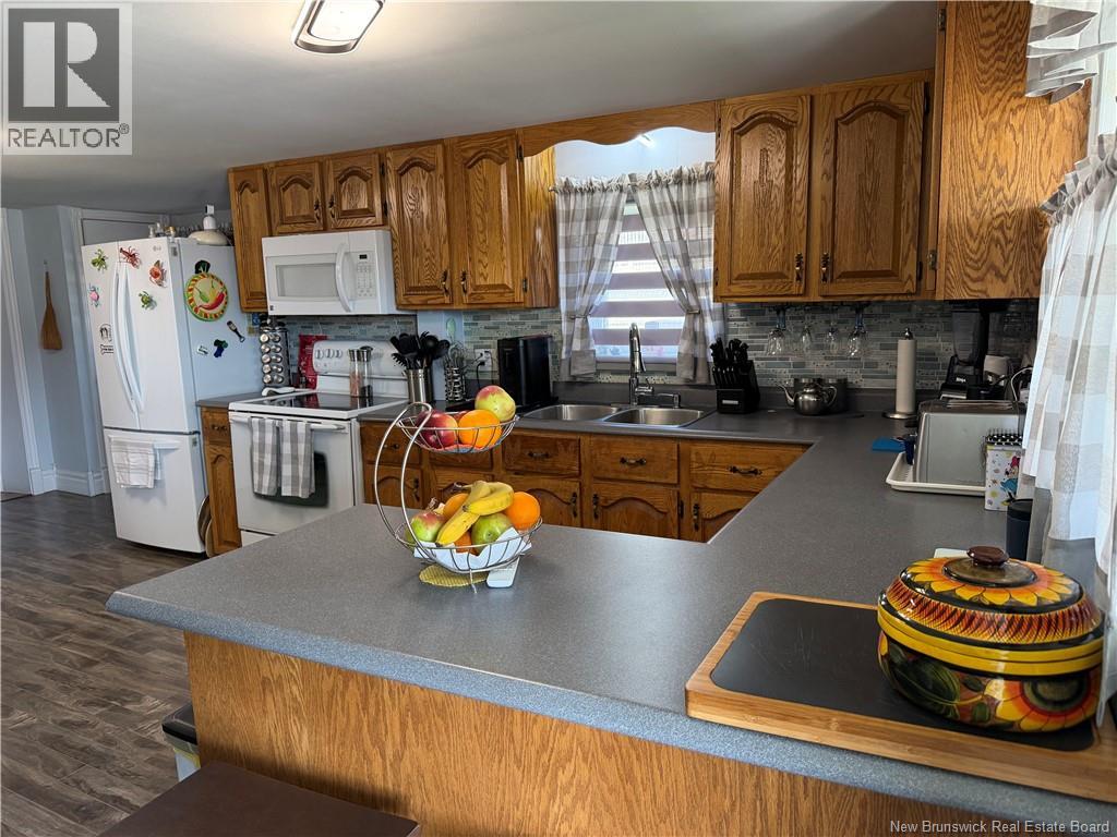 28 Frontiere, Saint-François-De-Madawaska, New Brunswick  E7A 1C7 - Photo 14 - NB141635