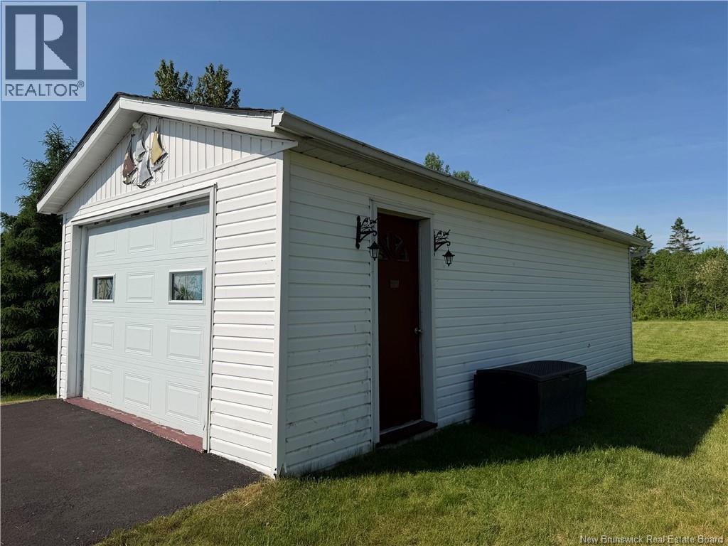 28 Frontiere, Saint-François-De-Madawaska, New Brunswick  E7A 1C7 - Photo 4 - NB141635