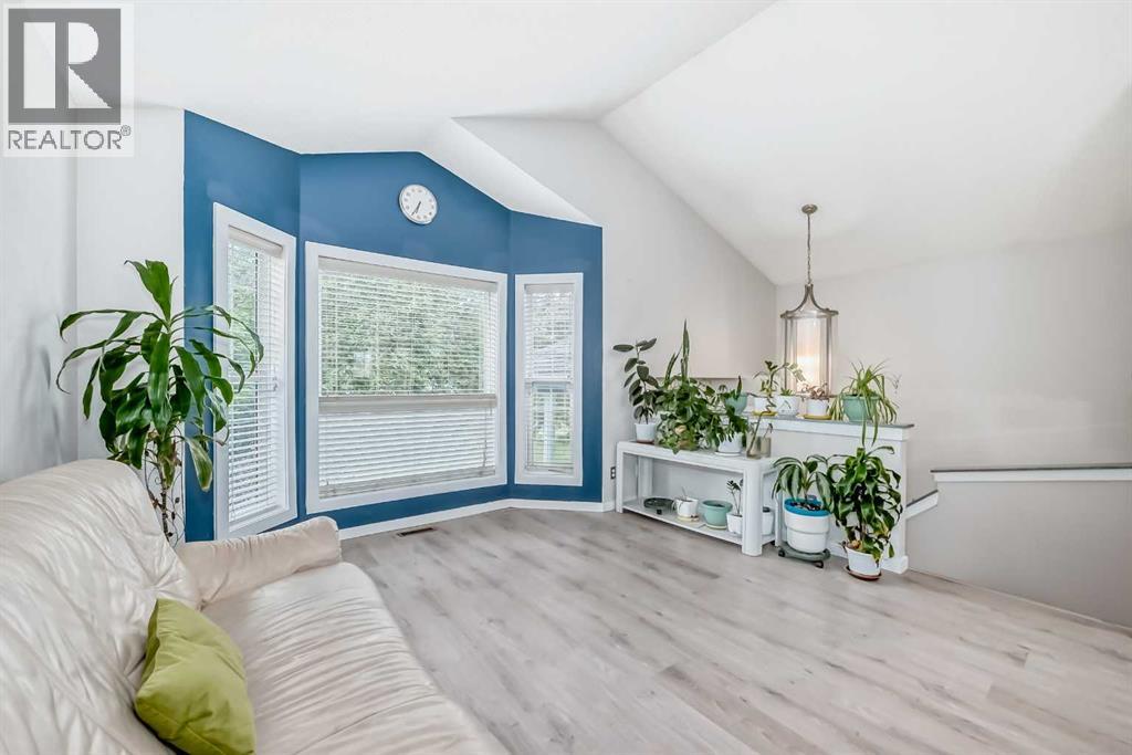 137 Erin Meadow Bay Se, Calgary, Alberta T2B 3A2 - Photo 16 - A2316817