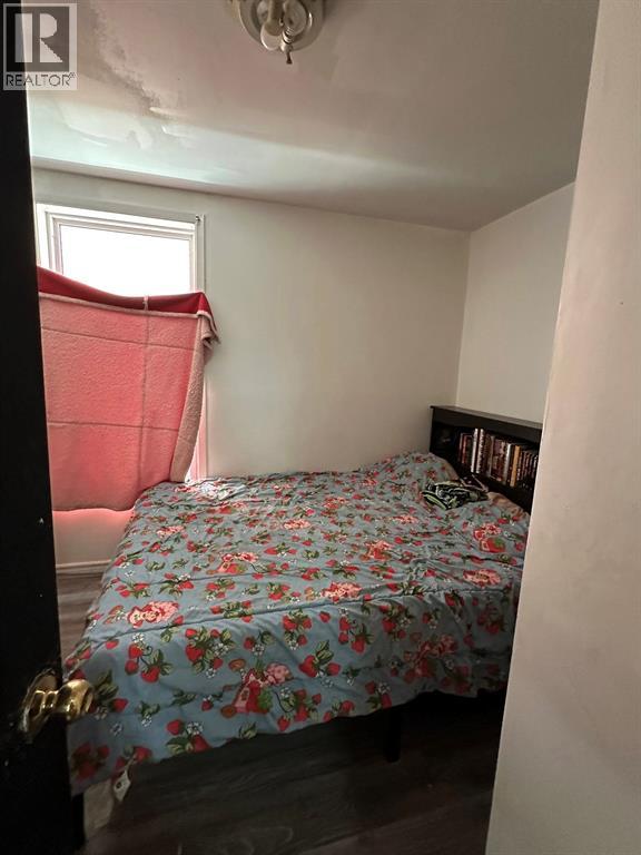 234 Lochiel STREET Sarnia Ontario Canada N7T4E1 4