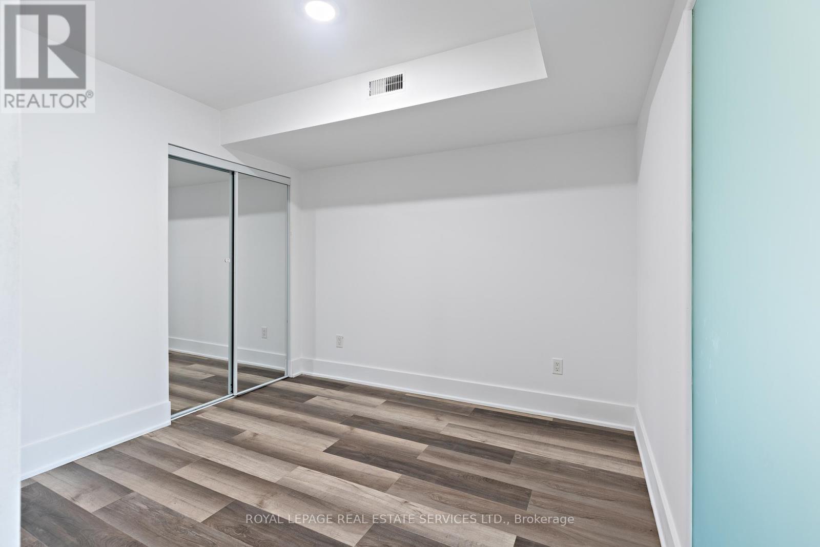 2b - 1106 St Clair Avenue W, Toronto, Ontario  M6E 1A7 - Photo 6 - C13432802