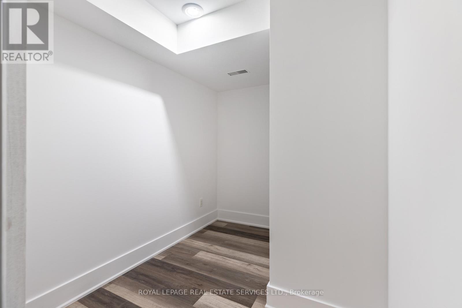 2b - 1106 St Clair Avenue W, Toronto, Ontario  M6E 1A7 - Photo 9 - C13432802