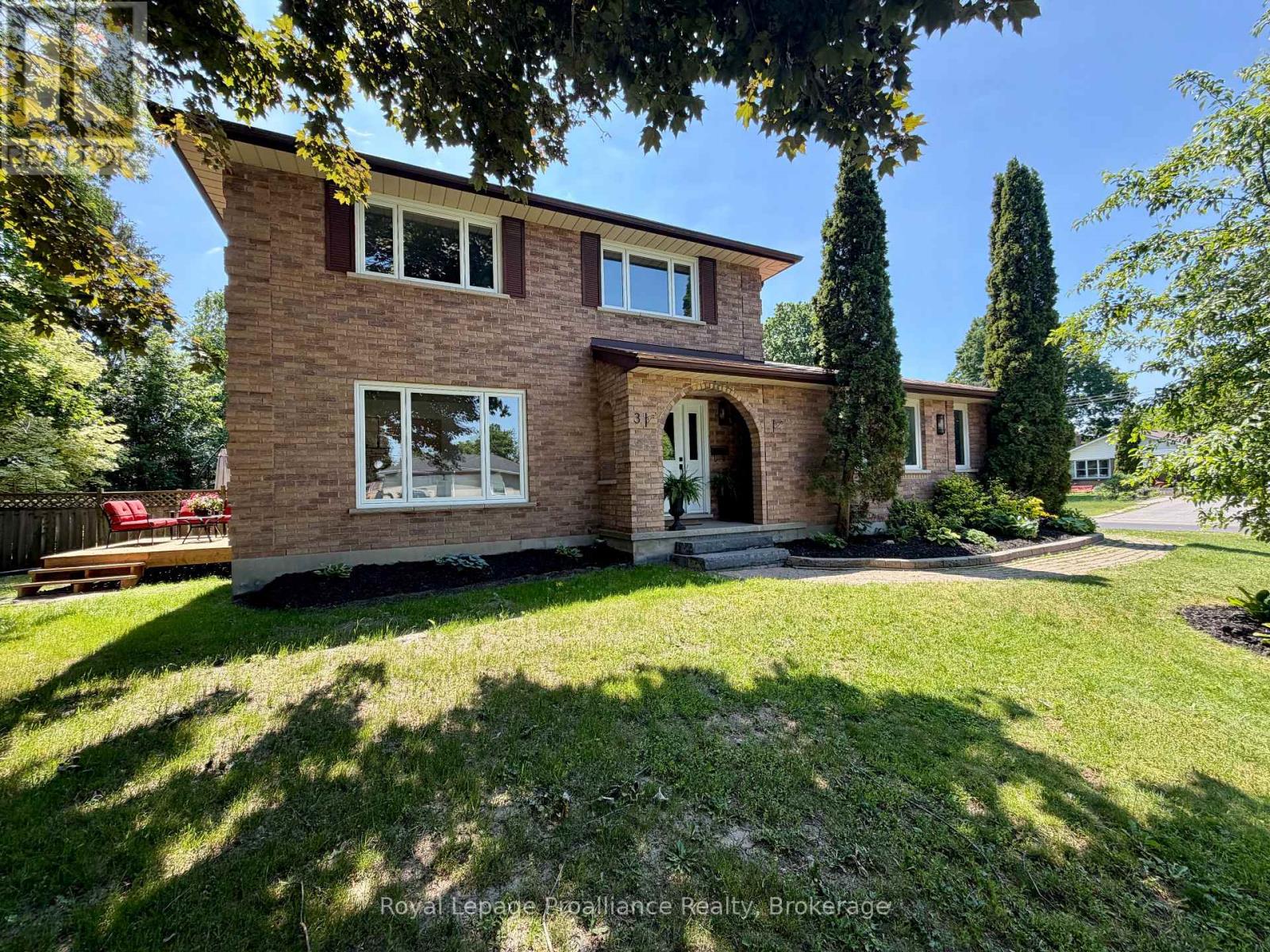 3 COOKE COURT, Belleville, Ontario
