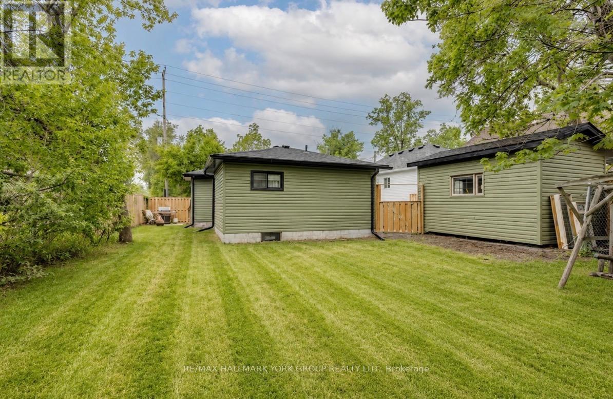 19 Metro Road S, Georgina, Ontario  L4P 1V7 - Photo 22 - N13431868
