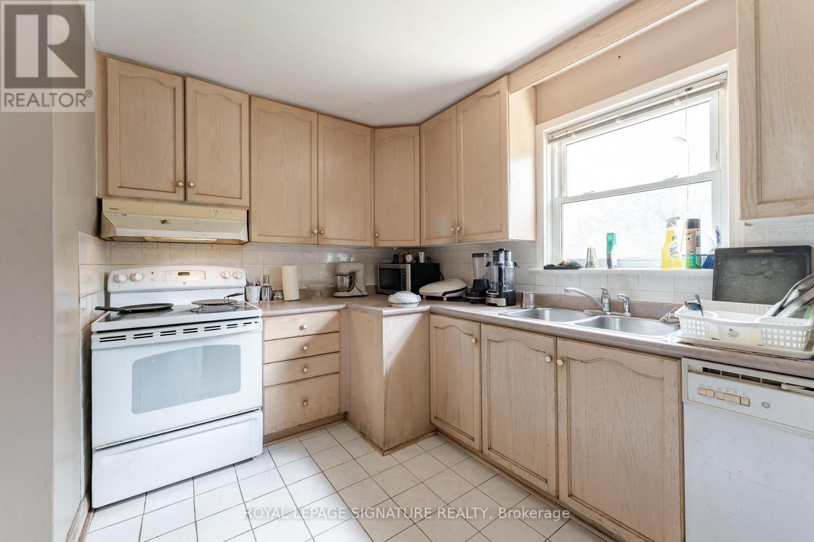 Main - 14 Lawndale Road, Toronto, Ontario  M1M 3R6 - Photo 5 - E13432722