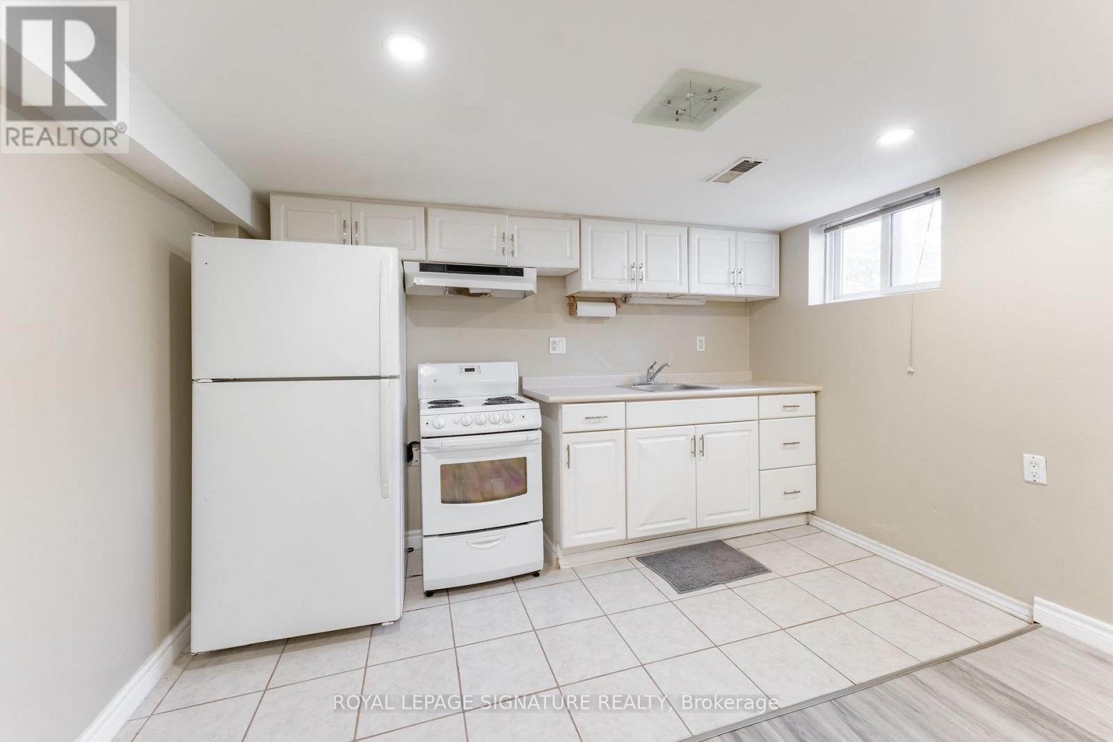 Lower - 14 Lawndale Road, Toronto, Ontario  M1M 3R6 - Photo 16 - E13432754