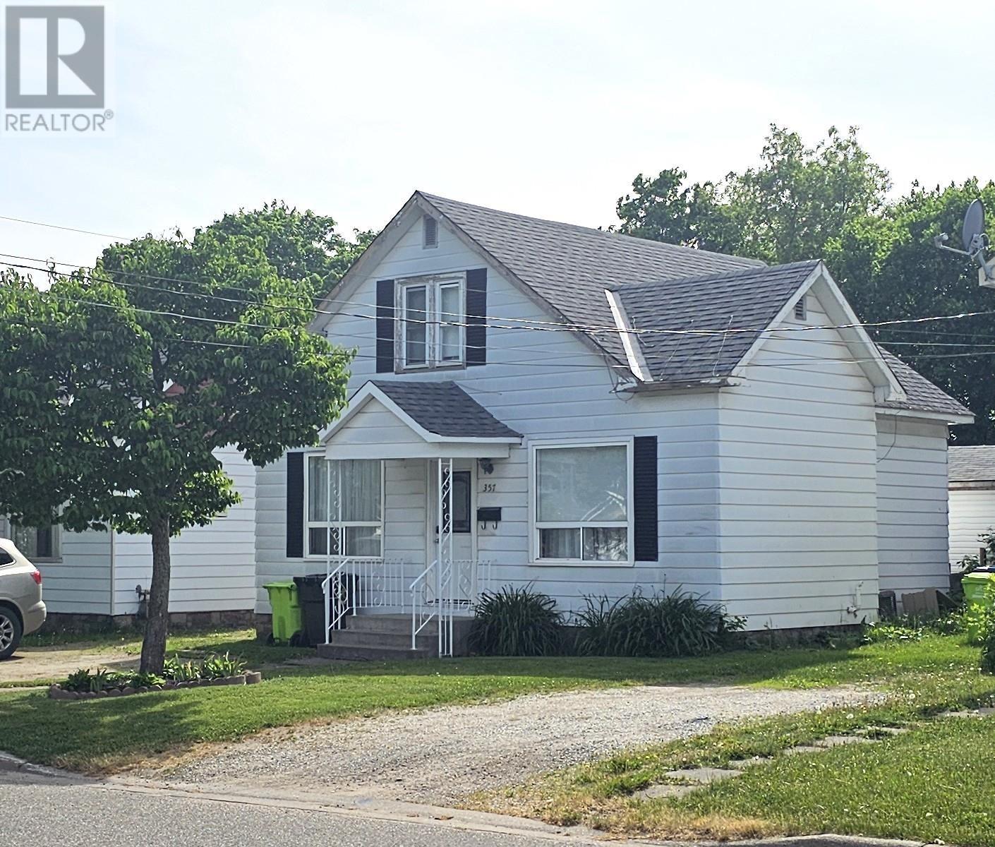 357 Morin St, Sault Ste. Marie, Ontario  P6C 3E5 - Photo 2 - SM261368