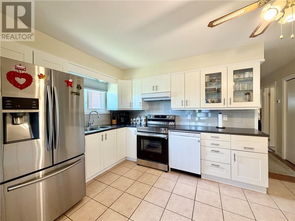 979 Woodbine Avenue, Greater Sudbury, Ontario  P3A 5E3 - Photo 13 - 2128462