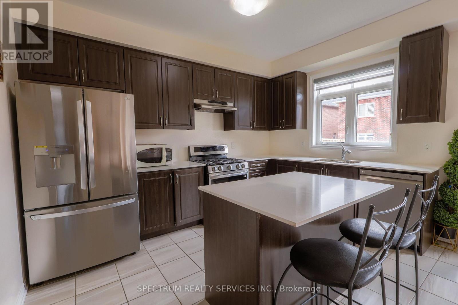2300 Grainger Loop, Innisfil, Ontario  L9S 0M9 - Photo 10 - N13427696