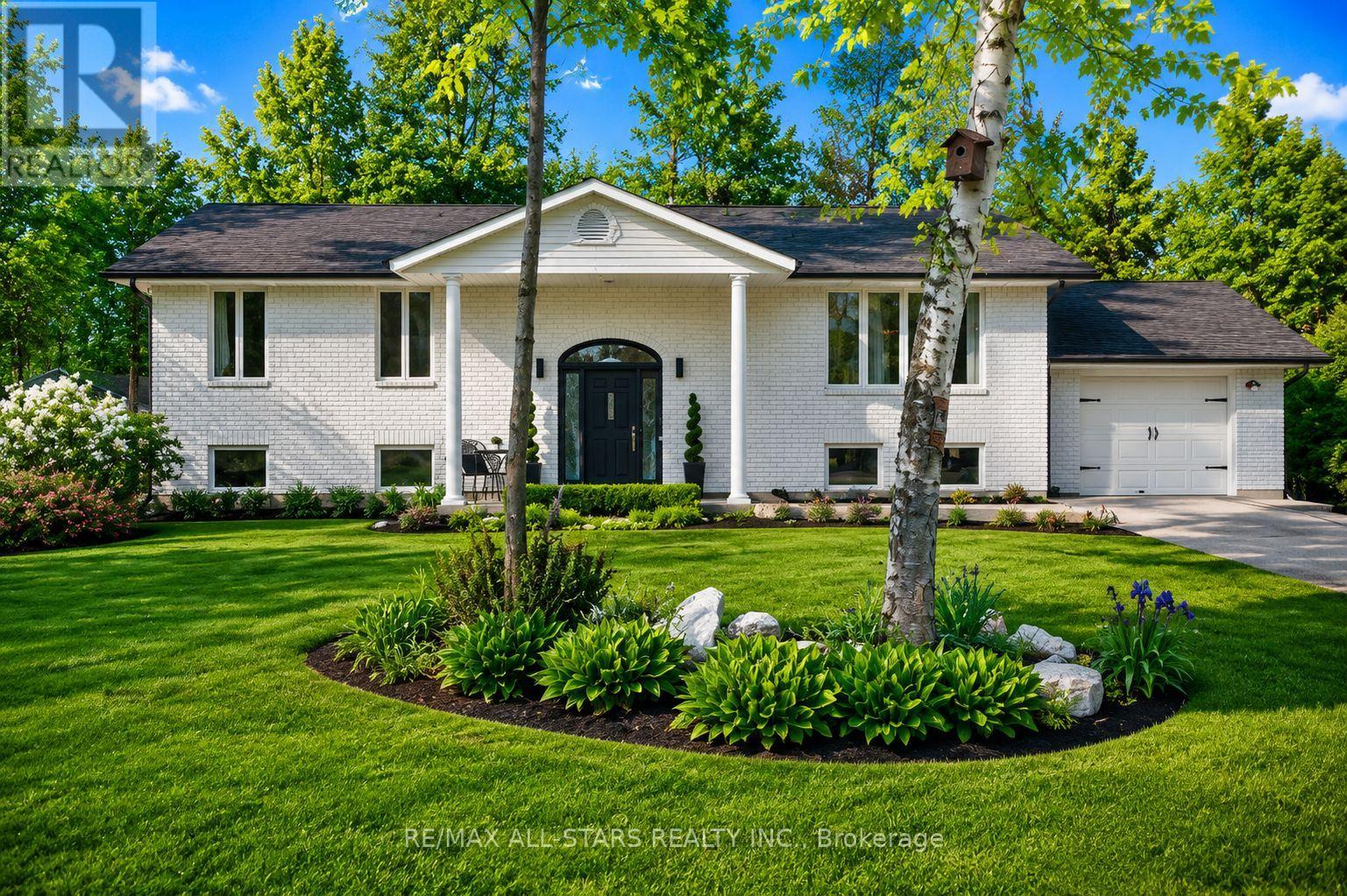 127 PINECREST ROAD, Georgina, Ontario
