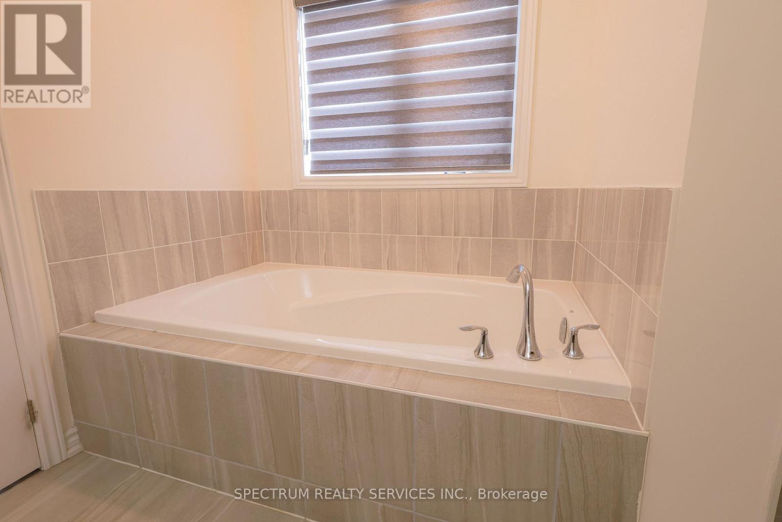 2300 Grainger Loop, Innisfil, Ontario  L9S 0M9 - Photo 22 - N13427696