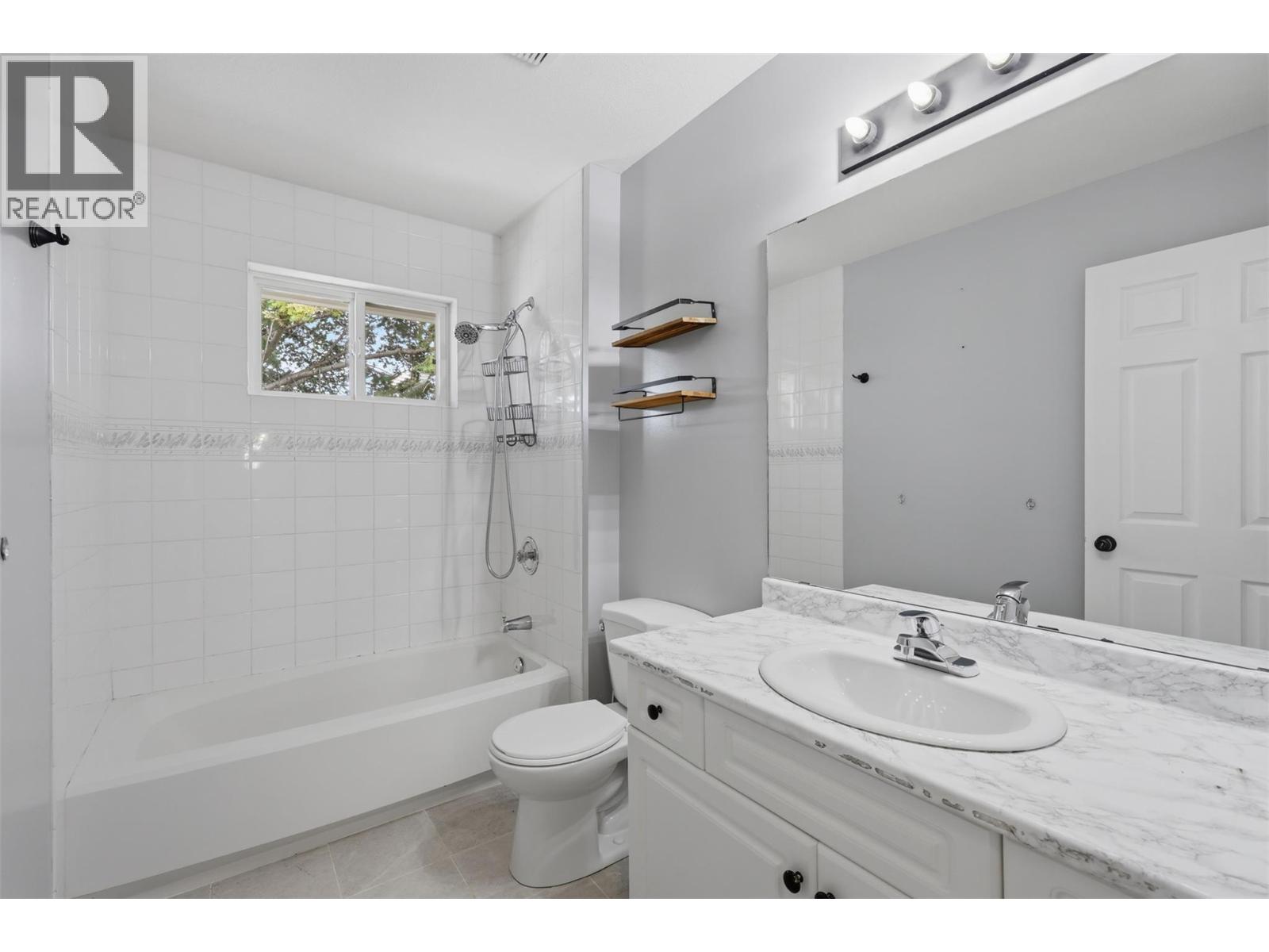 1897 Fleetwood Avenue, Kamloops, British Columbia  V2B 4R9 - Photo 31 - 10389847