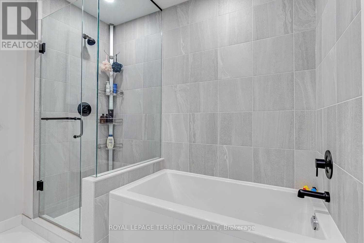 403 - 2118 Bloor Street W, Toronto, Ontario  M6S 0A6 - Photo 15 - W13432784