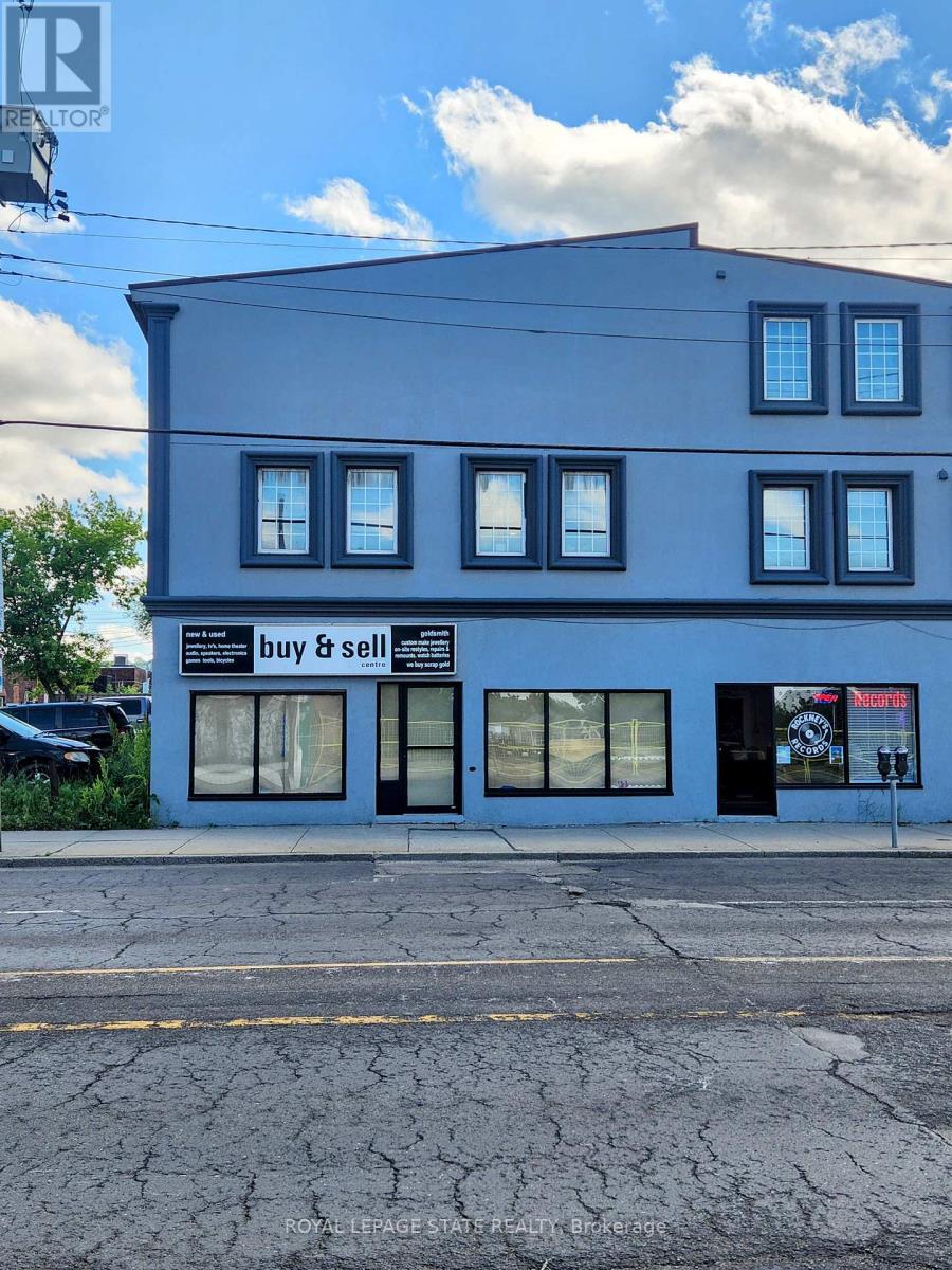 1068 BARTON STREET E, Hamilton, Ontario