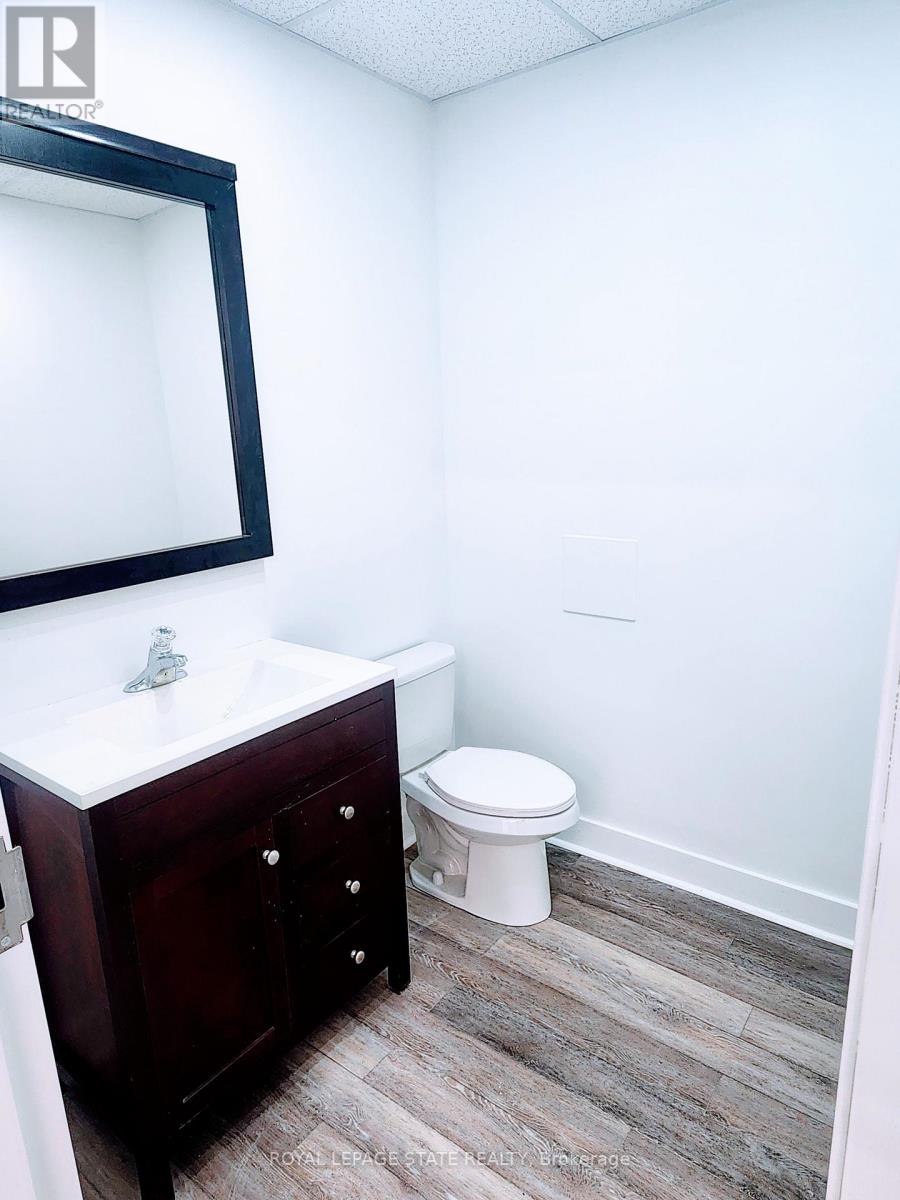 1068 Barton Street E, Hamilton, Ontario  L8L 3E6 - Photo 2 - X13432814