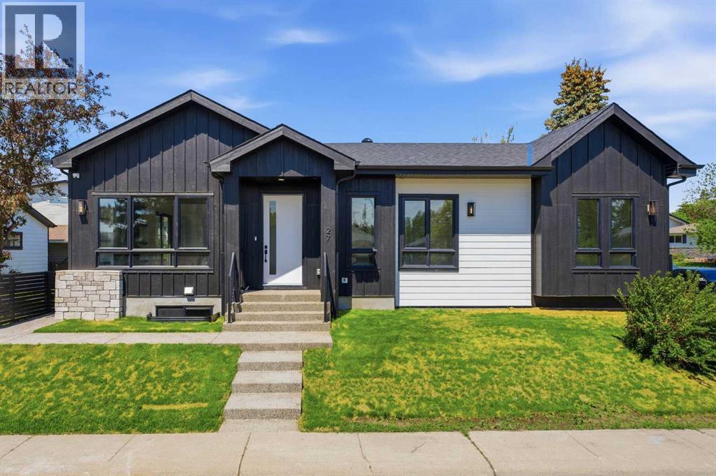 27 Glacier Drive SW, Calgary, Alberta  T3E 5A2 - Photo 1 - A2318799