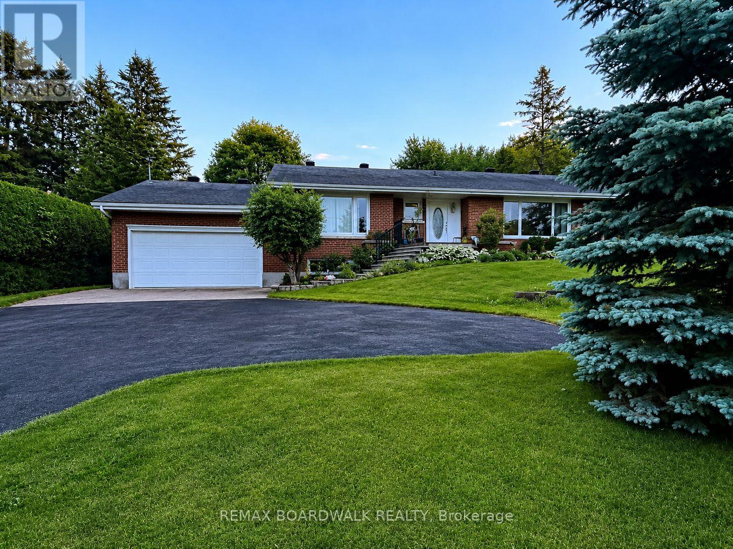 6742 Notre Dame Street, Ottawa, Ontario K1C 1H3 - Photo 2 - X13429546
