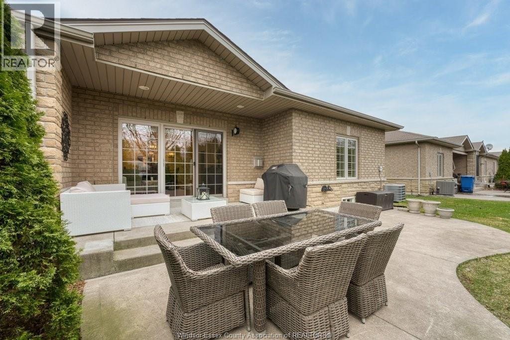 5924 Ballantrae Crescent, Windsor, Ontario  N9J 3Y7 - Photo 32 - 26013853