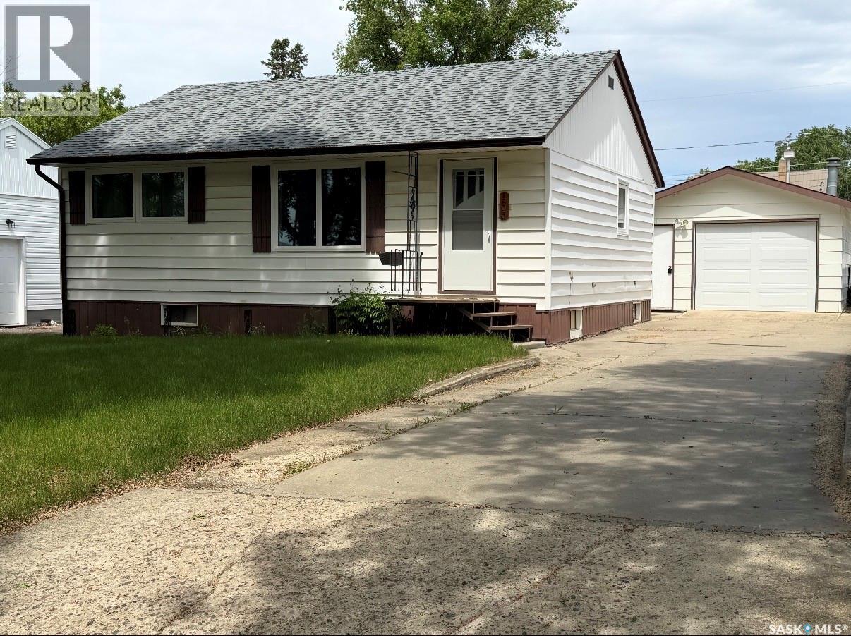 155 Maxwell Street, Kamsack, Saskatchewan  S0A 1S0 - Photo 1 - SK028057