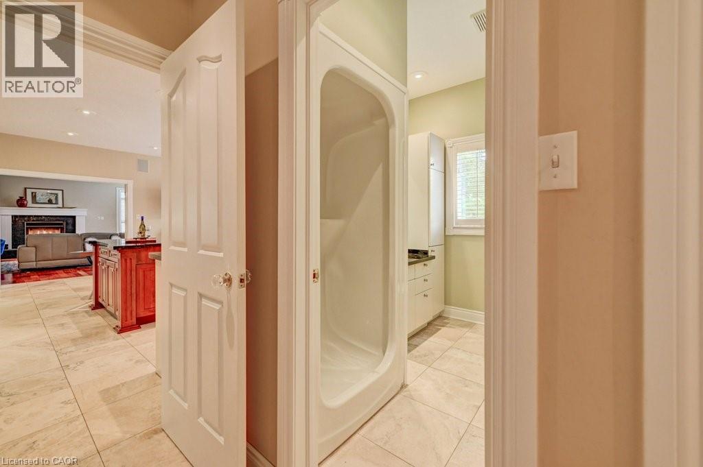 336 Bushwood Court, Waterloo, Ontario  N2T 2E7 - Photo 23 - 40838621