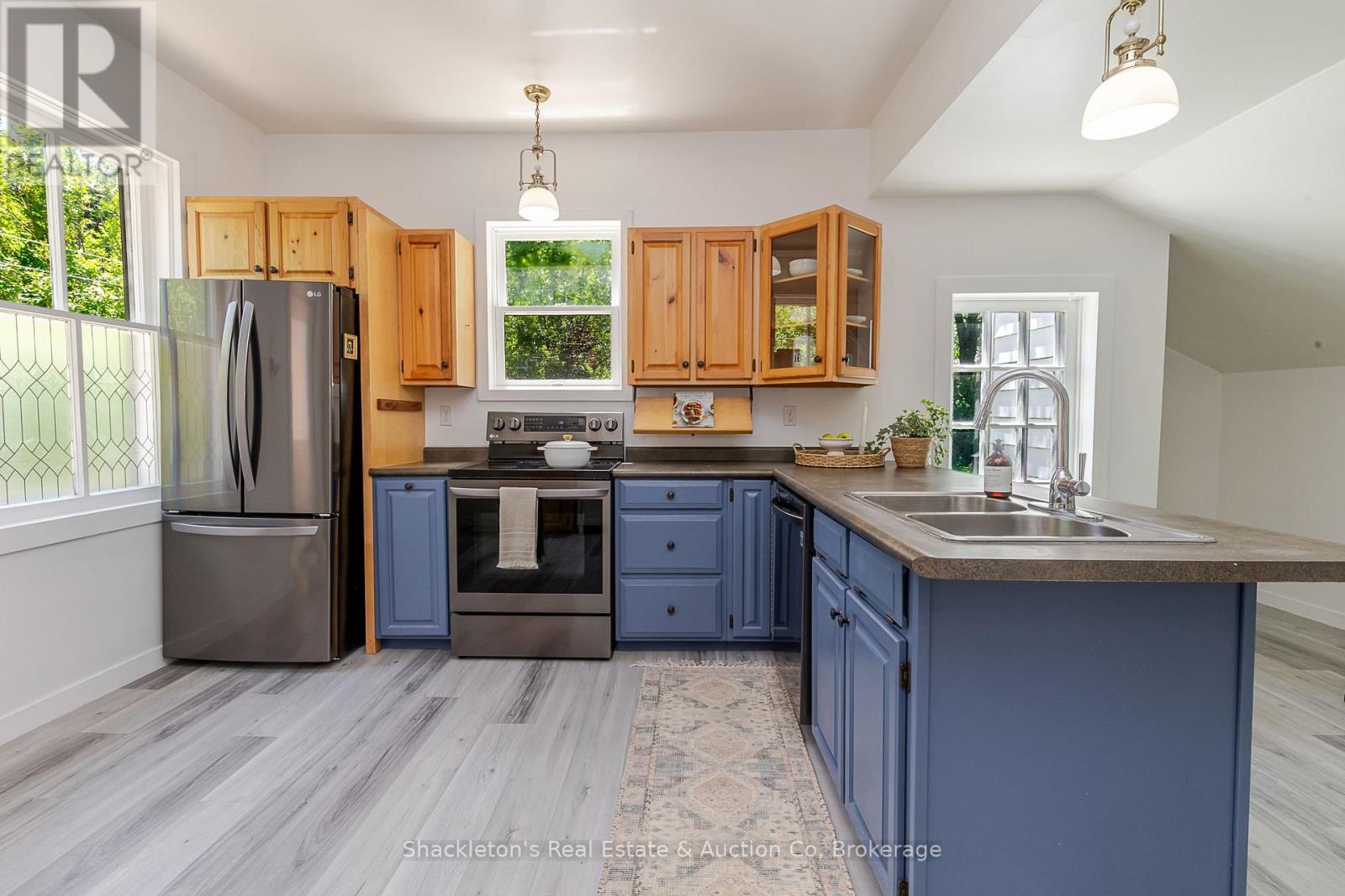 351 West Gore Street, Stratford, Ontario  N5A 1K9 - Photo 12 - X13432976