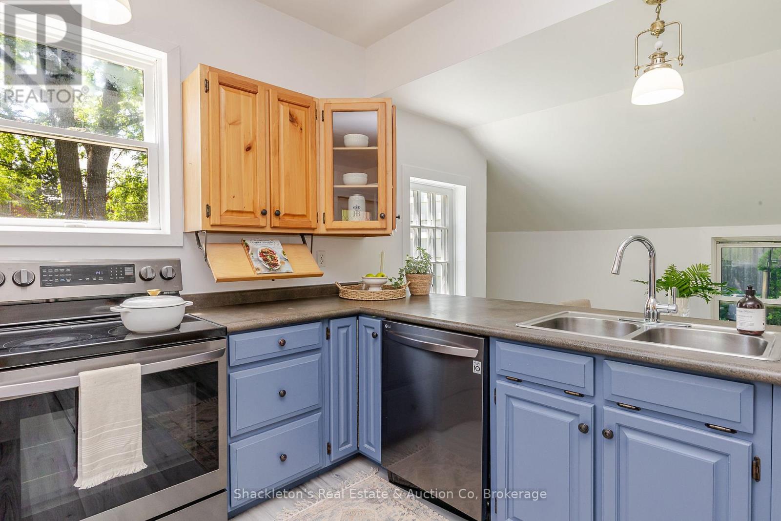 351 West Gore Street, Stratford, Ontario  N5A 1K9 - Photo 16 - X13432976
