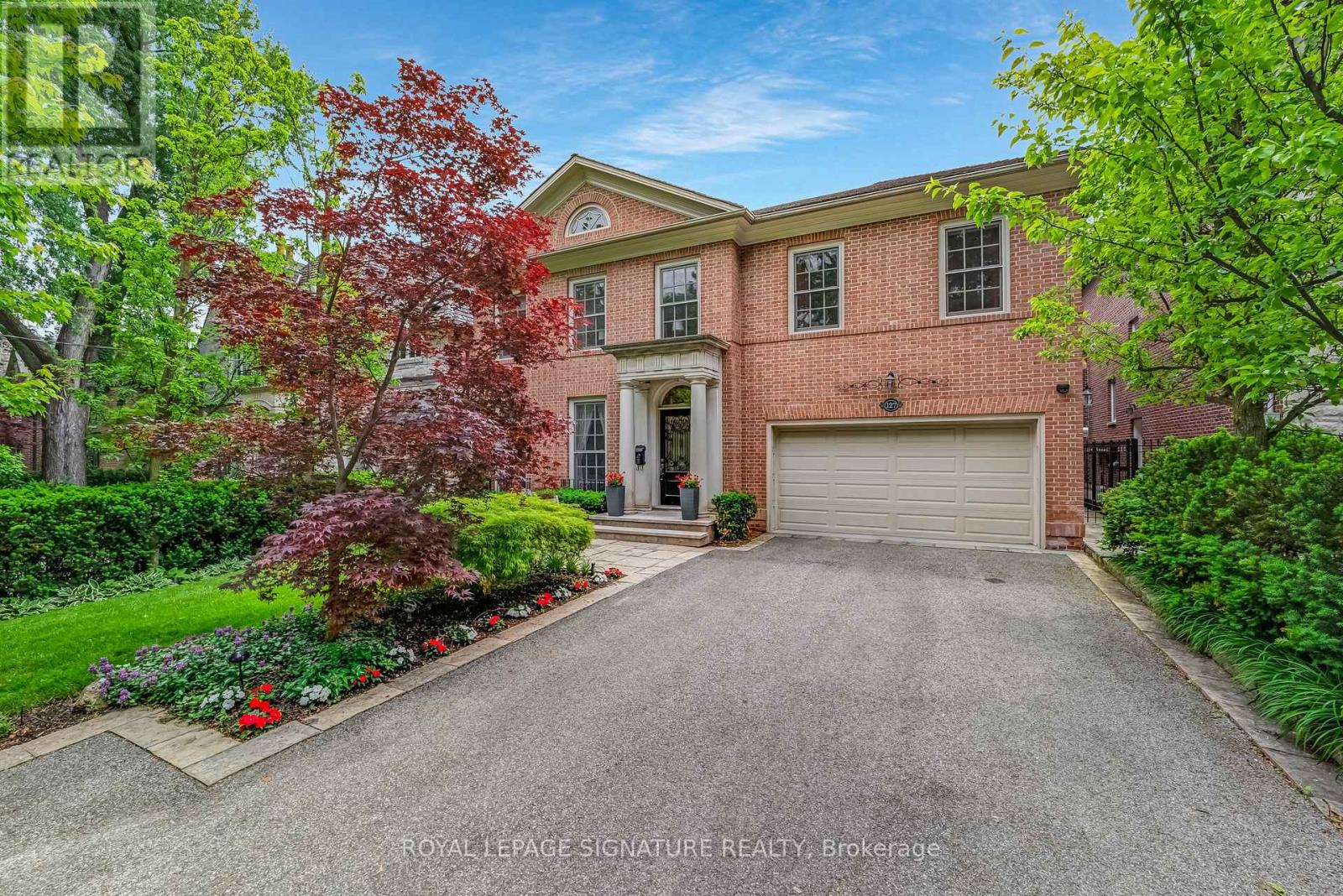 127 BUCKINGHAM AVENUE, Toronto, Ontario
