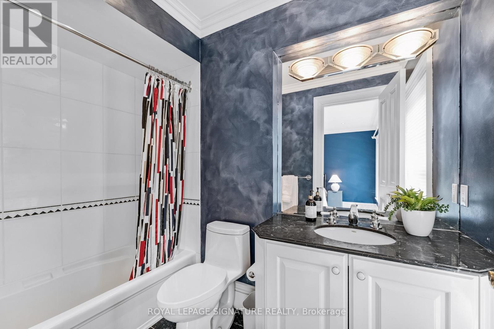 127 Buckingham Avenue, Toronto, Ontario  M4N 1R5 - Photo 21 - C13432914