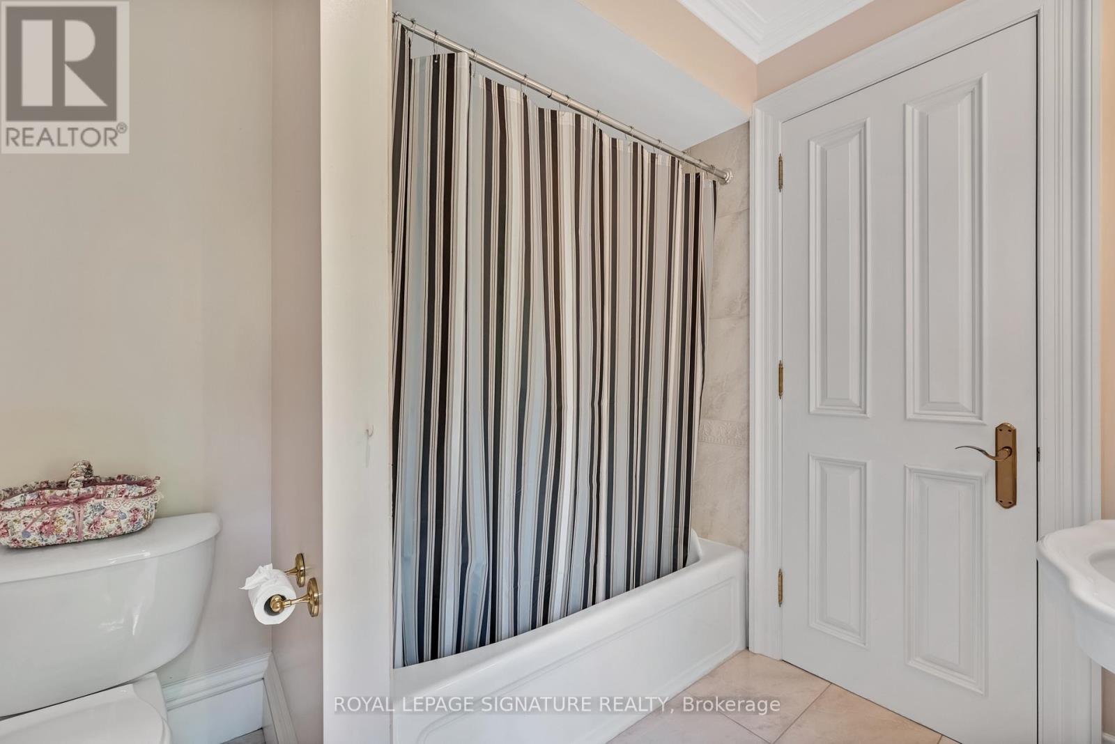 127 Buckingham Avenue, Toronto, Ontario  M4N 1R5 - Photo 24 - C13432914