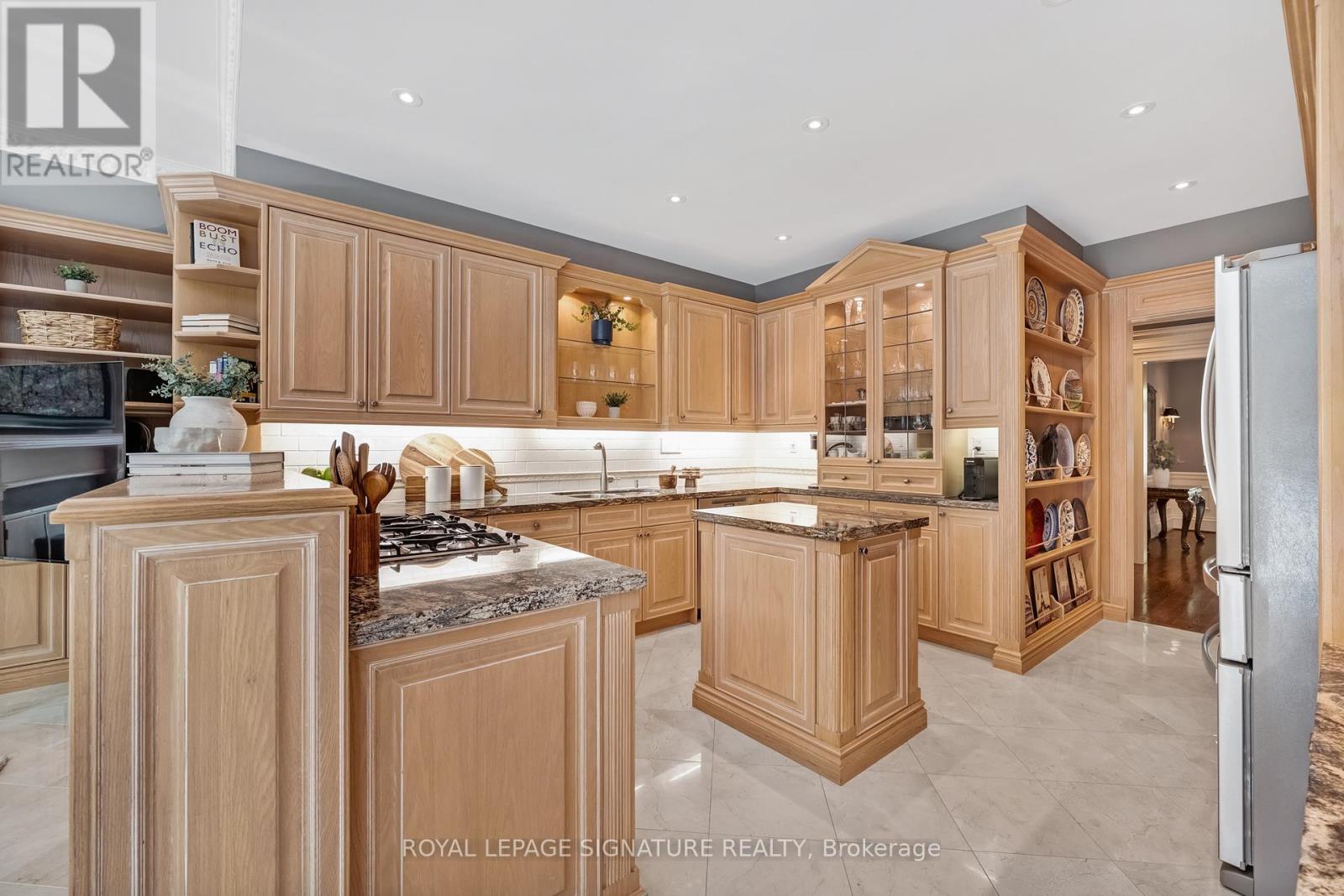 127 Buckingham Avenue, Toronto, Ontario  M4N 1R5 - Photo 7 - C13432914