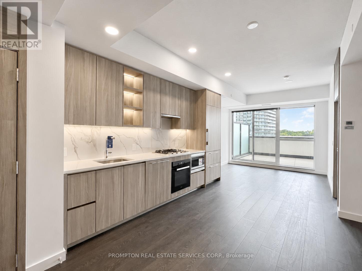 569 - 68 ESTHER SHINER BOULEVARD, Toronto, Ontario
