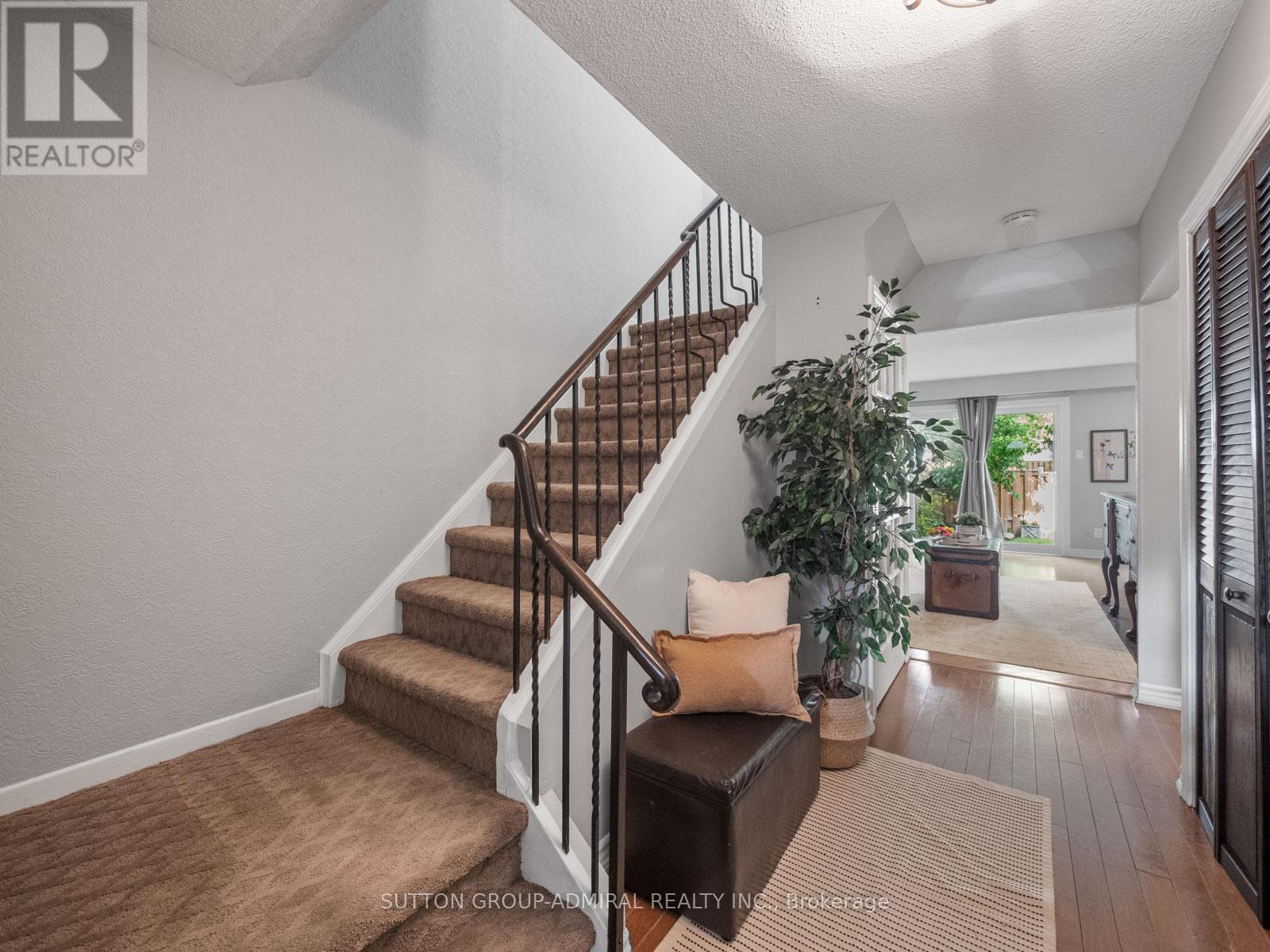 11 Jacques Lane, Ajax, Ontario  L1S 3L3 - Photo 4 - E13432982