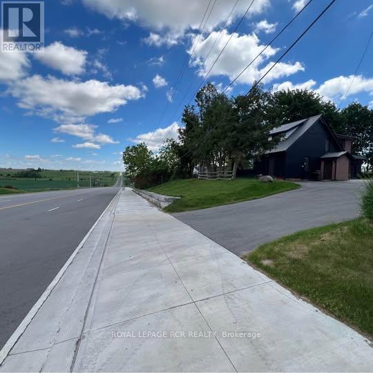 2 - 6222 Yonge Street, Innisfil, Ontario  L0L 1K0 - Photo 1 - N13432902